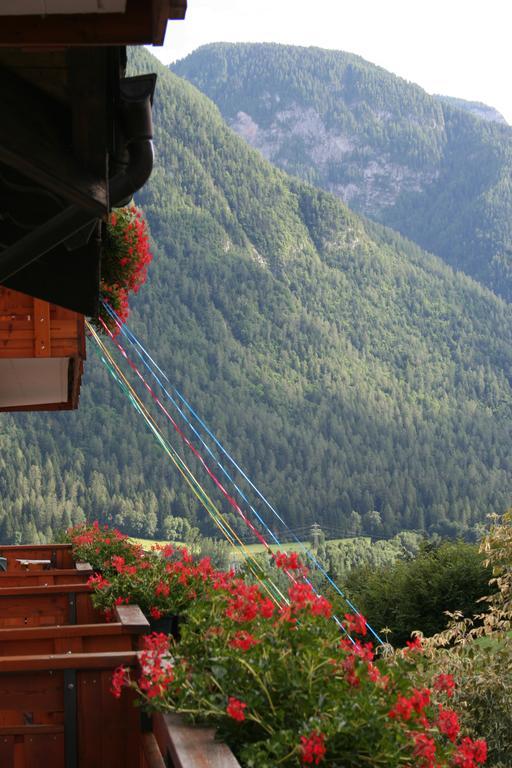 Hotel Michela Male Bagian luar foto
